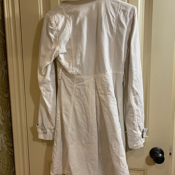 Costa Blanca woman’s trench coat - Picture 3 of 5